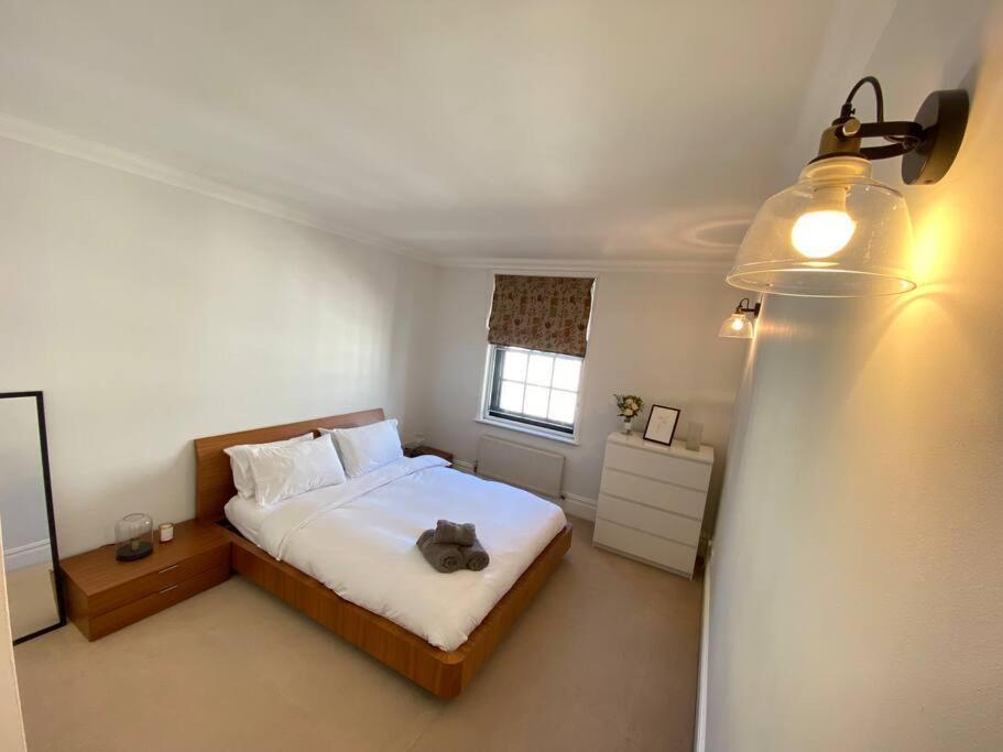 Wonderful Baker Street Flat! Apartment London Bagian luar foto