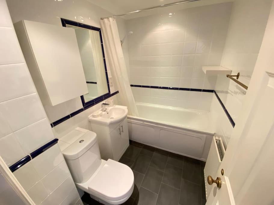 Wonderful Baker Street Flat! Apartment London Bagian luar foto